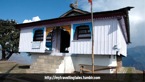 Bijli Mahadev Temple, Kullu - trekking in indian himalayas